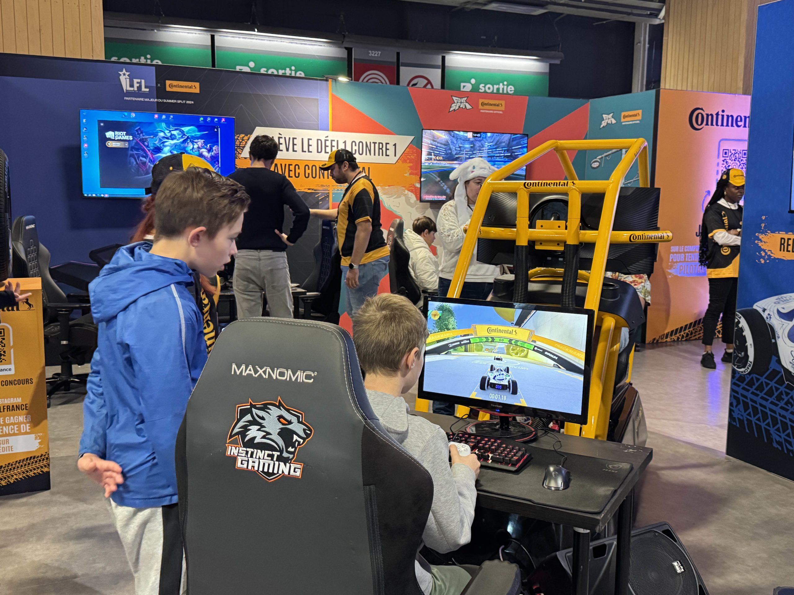 Stand-Continental-Animations-by-Centurio-paris games week